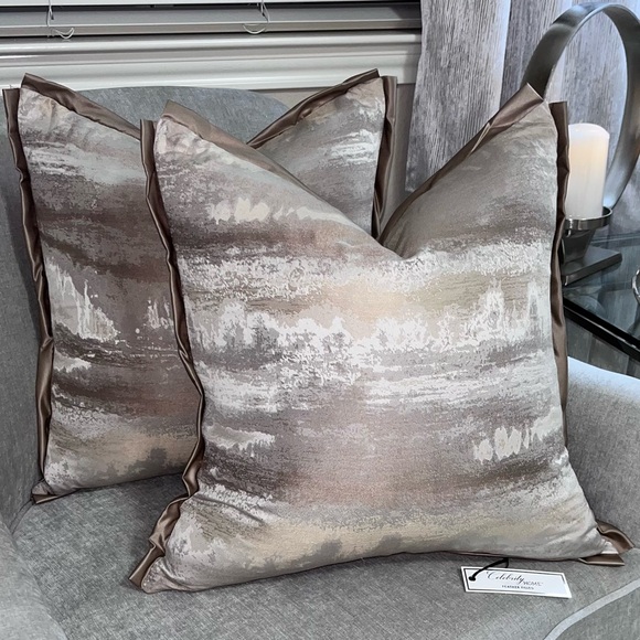 1-NWT CELEBRITY HOME MARBLED DECORATIVE PILLOWS (Read description for details) - Picture 1 of 17